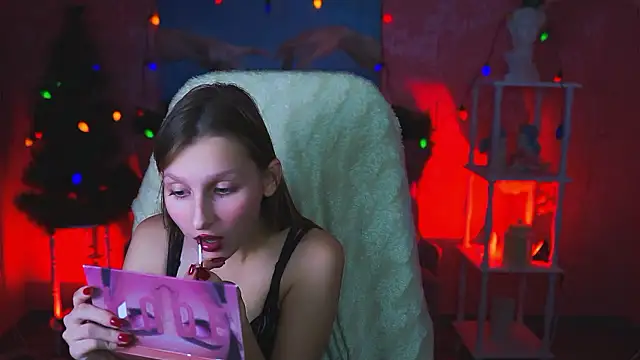 EllaHorton online show from 12.05.24