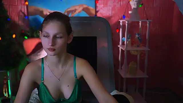 EllaHorton online show from 01.04.25