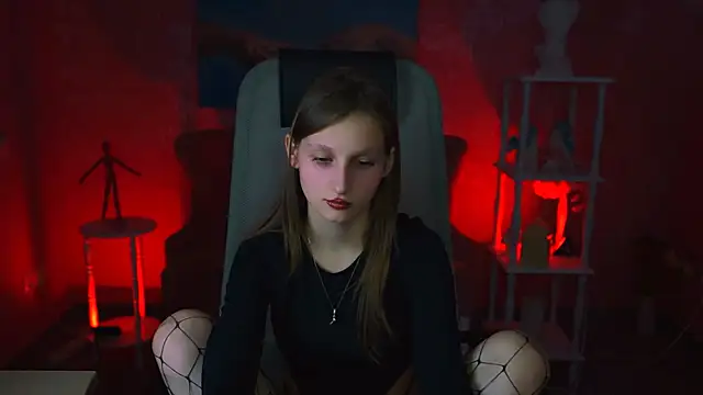 EllaHorton online show from 01.30.25