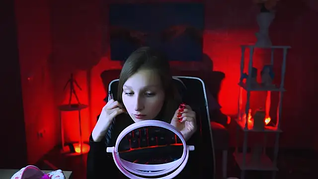 EllaHorton online show from 02.22.25