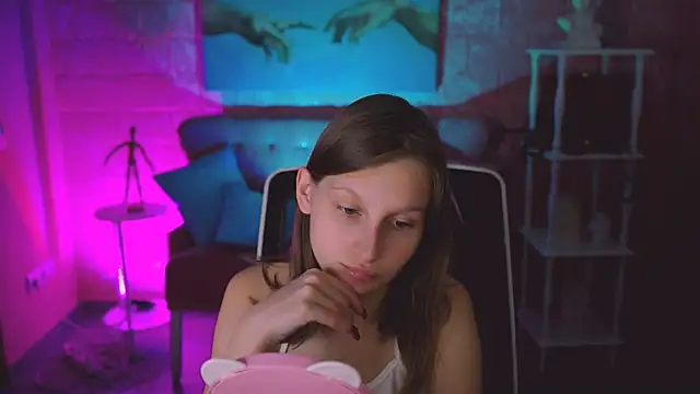 EllaHorton online show from 11.19.25