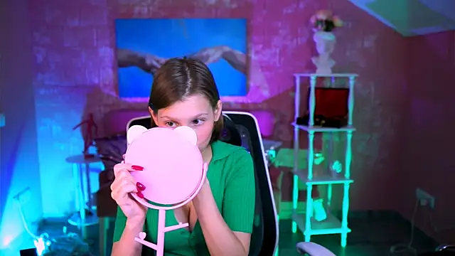 EllaHorton online show from 06.11.26