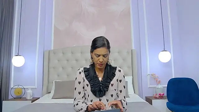 Snapshot of JoannaCox chatting on 02.26.25 JoannaCox online show from 02.26.25