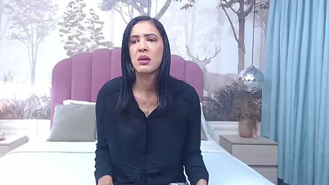 Snapshot of JoannaCox chatting on 03.03.25 JoannaCox online show from 03.03.25