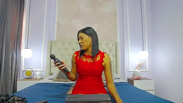 Snapshot of JoannaCox chatting on 09.22.25 JoannaCox online show from 09.22.25