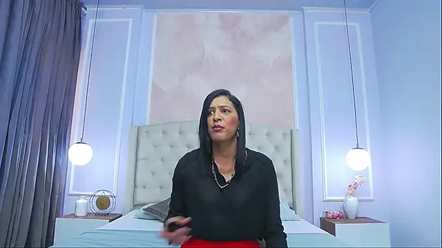 Snapshot of JoannaCox chatting on 11.29.25 JoannaCox online show from 11.29.25