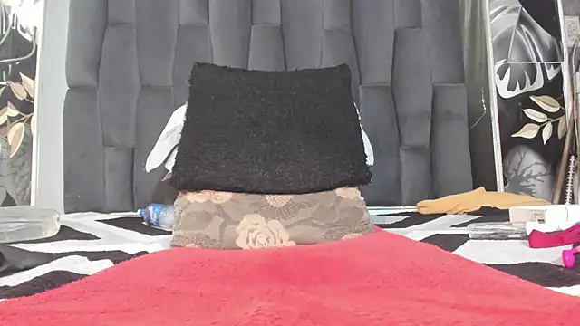 hot milkbitch online show from 09.22.25