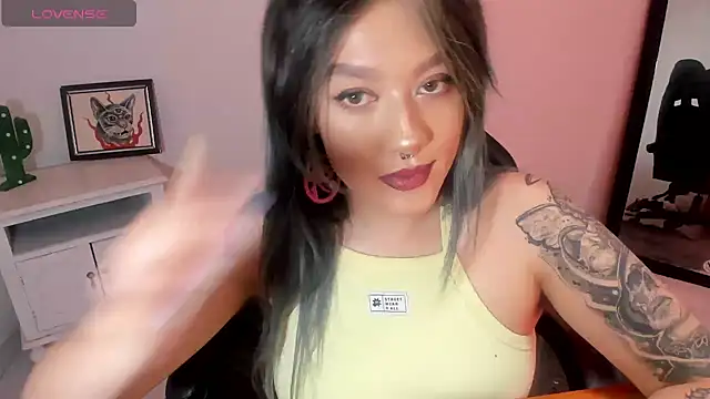 kat apple online show from 10.24.25