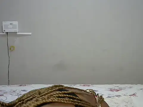 Snapshot of Cariepink chatting on 11.19.25 Cariepink online show from 11.19.25