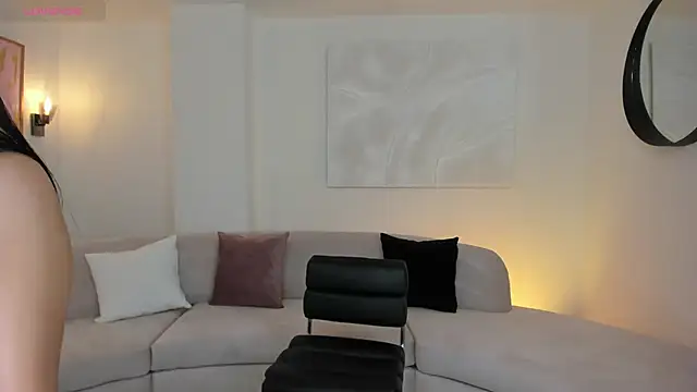 GigiLee  online show from 12.27.24