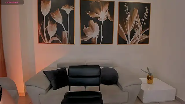 GigiLee  online show from 12.31.24