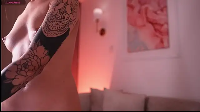 GigiLee  online show from 02.07.25