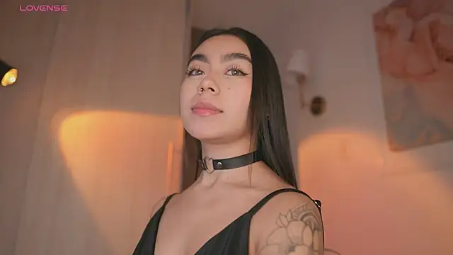 GigiLee  online show from 10.10.25