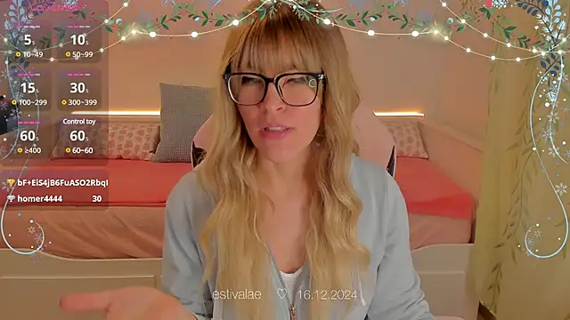 Snapshot of estivalae chatting on 12.16.24 estivalae online show from 12.16.24