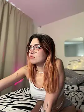 Evangeline Lawrence  online show from 03.15.25