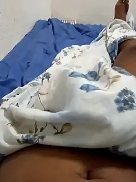 Snapshot of karolgree chatting on 10.27.25 karolgree online show from 10.27.25