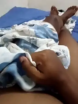 Snapshot of karolgree chatting on 11.30.25 karolgree online show from 11.30.25