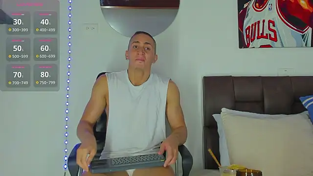 MikeRoss7777 online show from 12.02.24