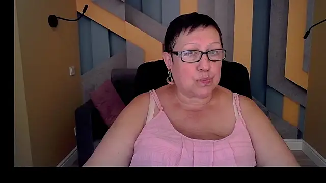 BarbaraTurners online show from 09.21.25