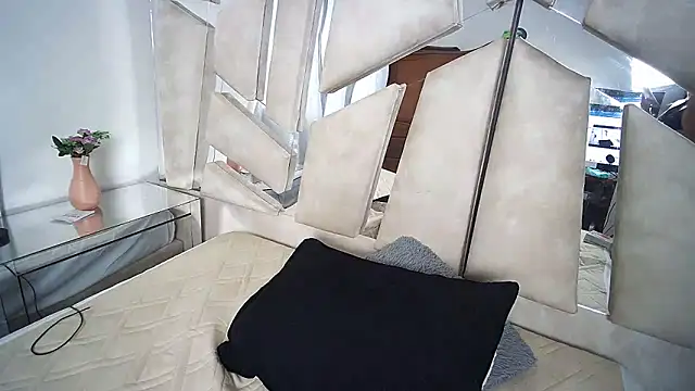 Snapshot of Natalyefoster chatting on 01.29.25 Natalyefoster online show from 01.29.25