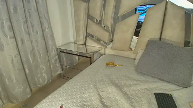 Natalyefoster online show from 04.14.26