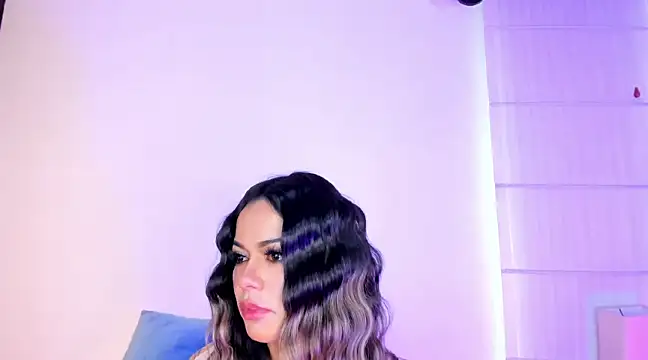 summer holiday online show from 12.10.24