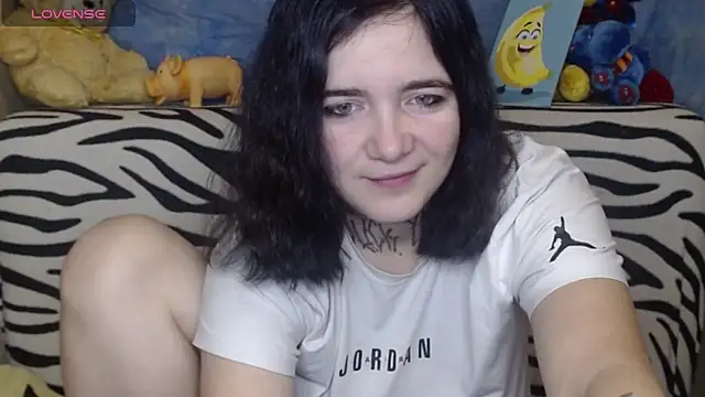 Snapshot of Yours_good_mood chatting on 12.13.24 Yours good mood online show from 12.13.24