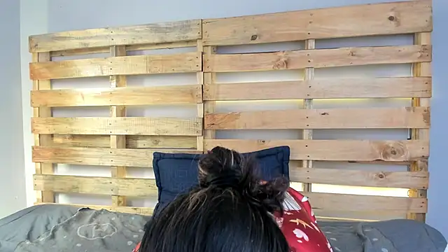 Snapshot of bulma_bambina_ chatting on 10.15.25 bulma bambina online show from 10.15.25