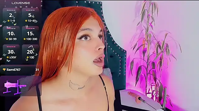 Snapshot of Emmaa_Saenz_ chatting on 02.13.25 Emmaa Saenz online show from 02.13.25