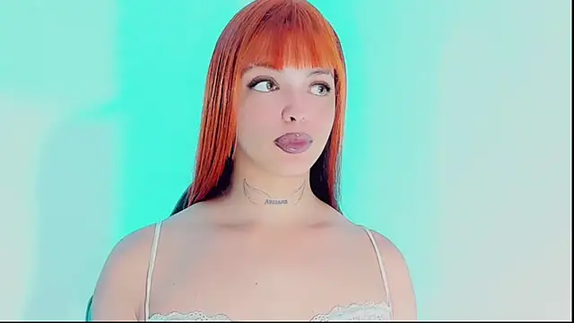 Emmaa Saenz  online show from 12.04.25