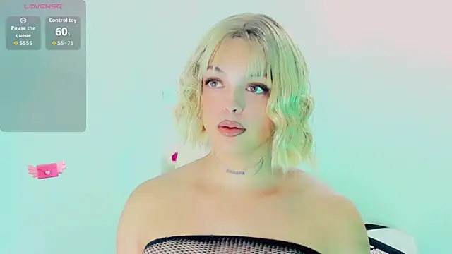 Emmaa Saenz  online show from 04.08.26