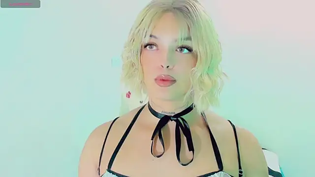 Emmaa Saenz  online show from 04.10.26