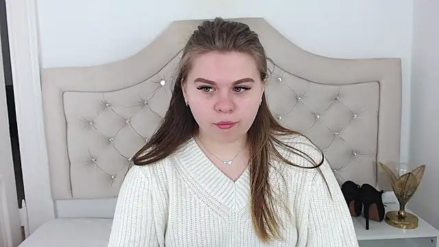 Snapshot of AbbyPleasure chatting on 12.21.24 AbbyPleasure online show from 12.21.24