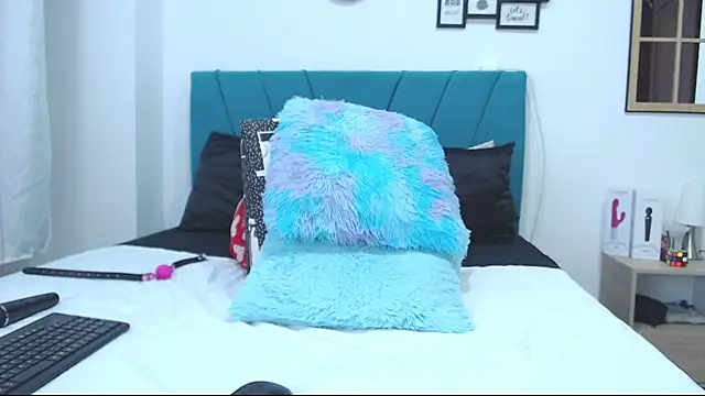 Snapshot of kamila_lopez chatting on 01.18.25 kamila lopez online show from 01.18.25