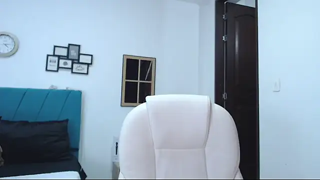 Snapshot of kamila_lopez chatting on 02.06.25 kamila lopez online show from 02.06.25