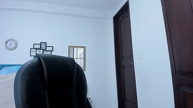 Snapshot of kamila_lopez chatting on 02.01.26 kamila lopez online show from 02.01.26