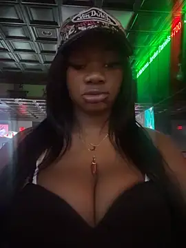 CharismaaBanx online show from 04.25.26