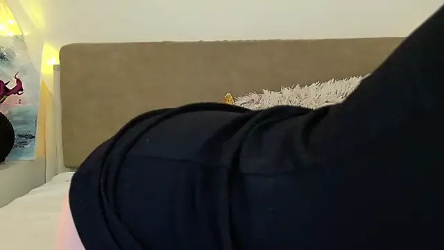 Snapshot of LuisaSin chatting on 03.04.26 LuisaSin online show from 03.04.26