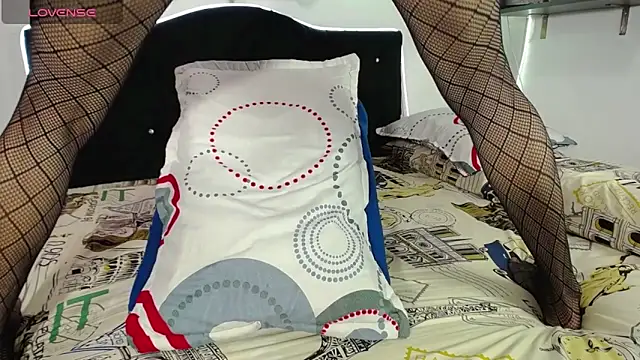 mia sweet 55 online show from 12.05.24