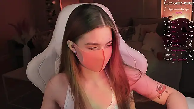 Frau Lina online show from 12.06.24