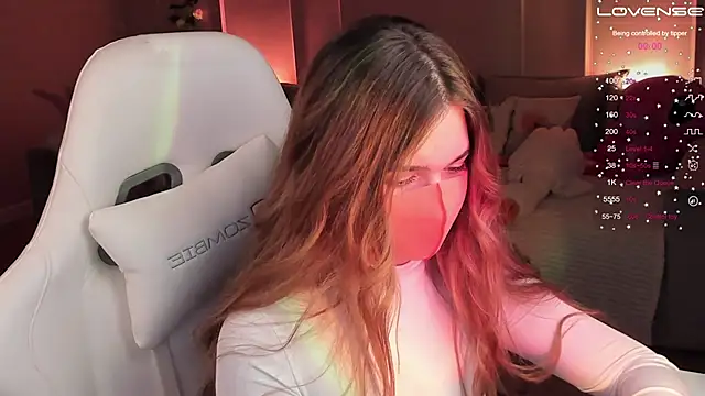 Frau Lina online show from 12.08.24