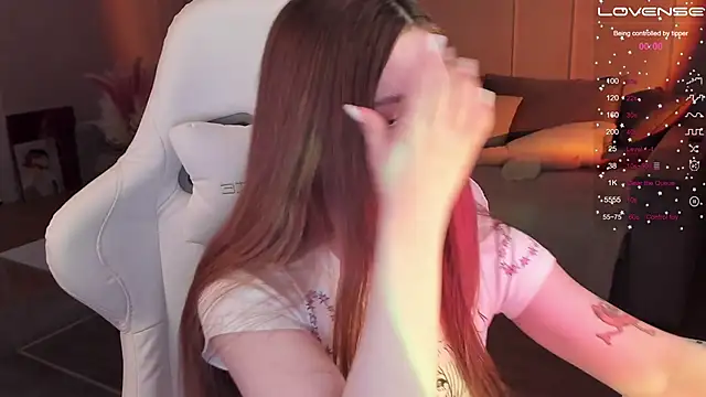 Frau Lina online show from 02.15.25