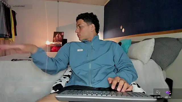 Curlblue online show from 04.18.26