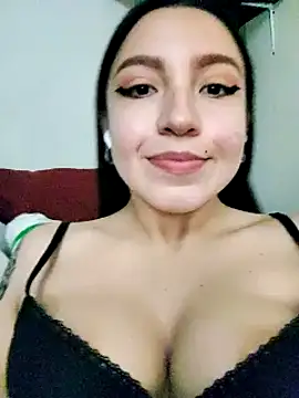 Snapshot of Paudelatorre chatting on 01.25.25 Paudelatorre online show from 01.25.25