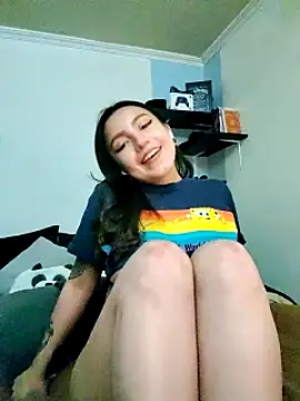 Snapshot of Paudelatorre chatting on 01.28.25 Paudelatorre online show from 01.28.25