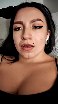 Snapshot of Paudelatorre chatting on 02.07.25 Paudelatorre online show from 02.07.25