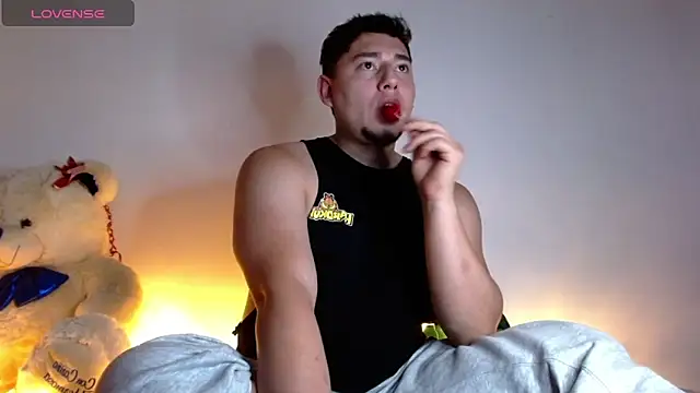 Snapshot of dap_XOXO chatting on 12.14.24 dap XOXO online show from 12.14.24