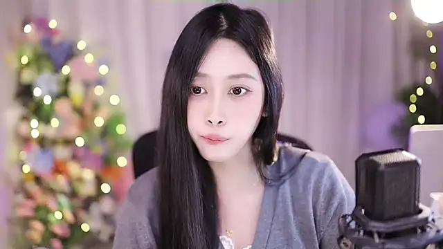 Snapshot of SleepArtist chatting on 01.14.25 SleepArtist online show from 01.14.25