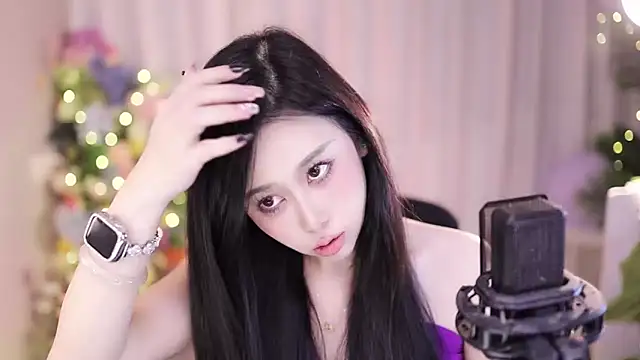 Snapshot of SleepArtist chatting on 01.26.25 SleepArtist online show from 01.26.25