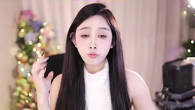 Snapshot of SleepArtist chatting on 02.01.25 SleepArtist online show from 02.01.25